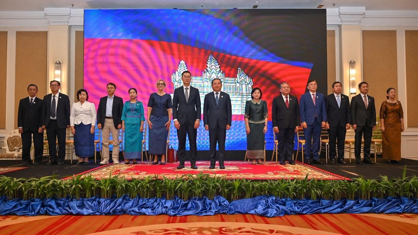 វិជ្ជាជីវ:ឆ្មប​ជាចំណែកមួយនៅក្នុងការពិនិត្យមរណភាពមាតា​ និងទារកជុំវិញកំណេីត​ និងការឆ្លេីយតប